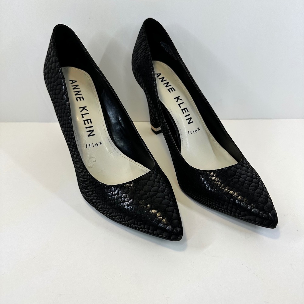 Anne Klein iFlex Tonia Black Snakeskin Embossed Pointed Toe Pumps Size 9M
